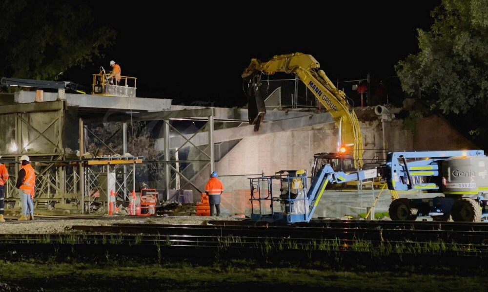 Kemp Street bridge — Sunday night, September 14, 2025 | Photo: © The Junee Bulletin